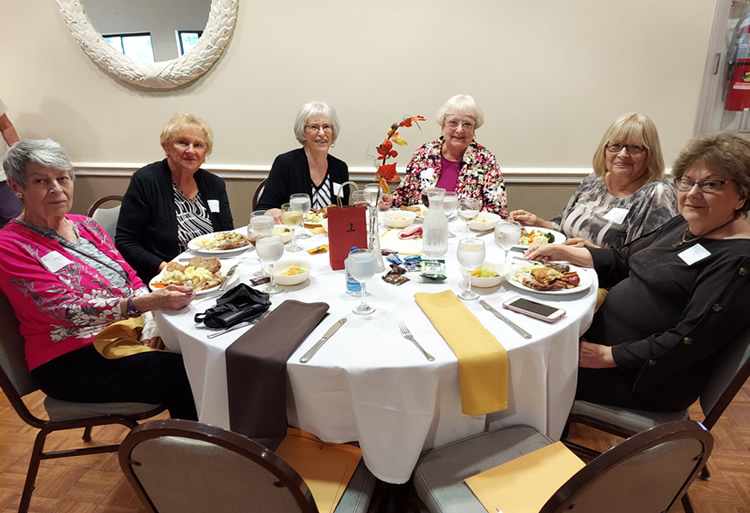 Table 1: Barbara O'Neil Schultz, Marcella Brultz Hogg, Joann Cumming Blaha, Constance Batis Jewell, Carol Iseman Stoner, Andrea Delli Camino
